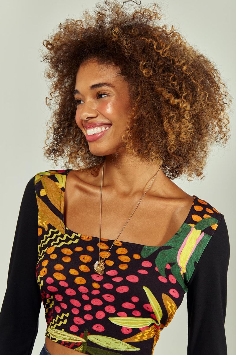 02033889_0814_2-BLUSA-MALHA-EST-TROPICALIA