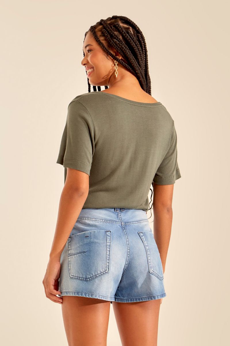 02037003_0057_3-SHORT-JEANS-BOTOES-LATERAL