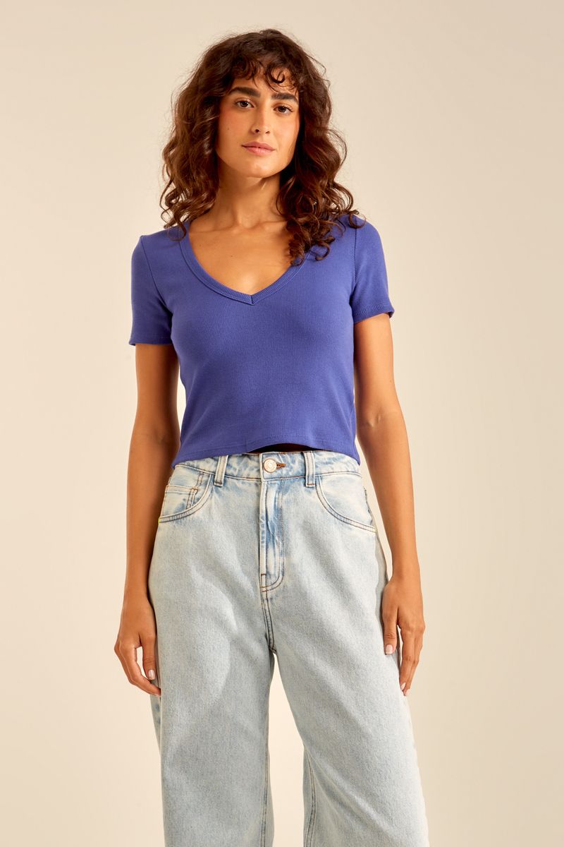 02037798_7510_1-BLUSA-MALHA-DECOTE-V