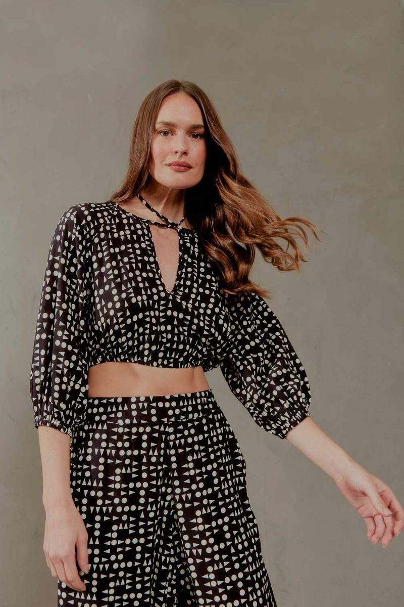 02038317_7818_1-BLUSA-CROPPED-EST-PLAY-MINI