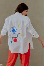02038423_1571_3-CAMISA-EST-UNIVERSO-BORDADO