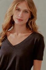 02039406_0002_2-BLUSA-MALHA-LINHO-DECOTE-V