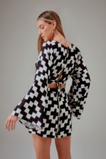 02039902_7854_3-SHORT-EST-XADREZITO-PRETO