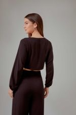 02039441_0002_3-BLUSA-TECIDO-BOTOES