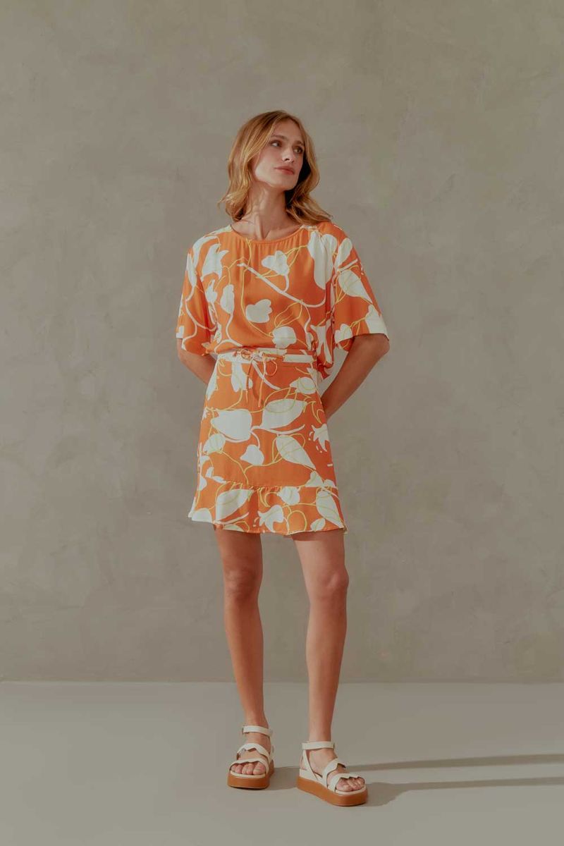 02039601_7814_1-BLUSA-MG-EST-LINE-FLOWERS