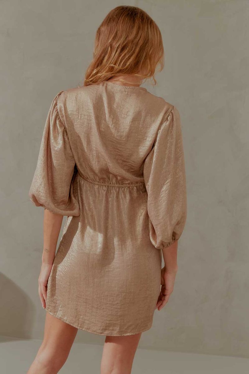 02039619_0794_2-VESTIDO-CURT-DOURADO-METALIZADO