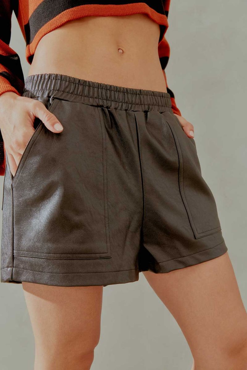 02038589_0002_3-SHORT-COURO-ECO