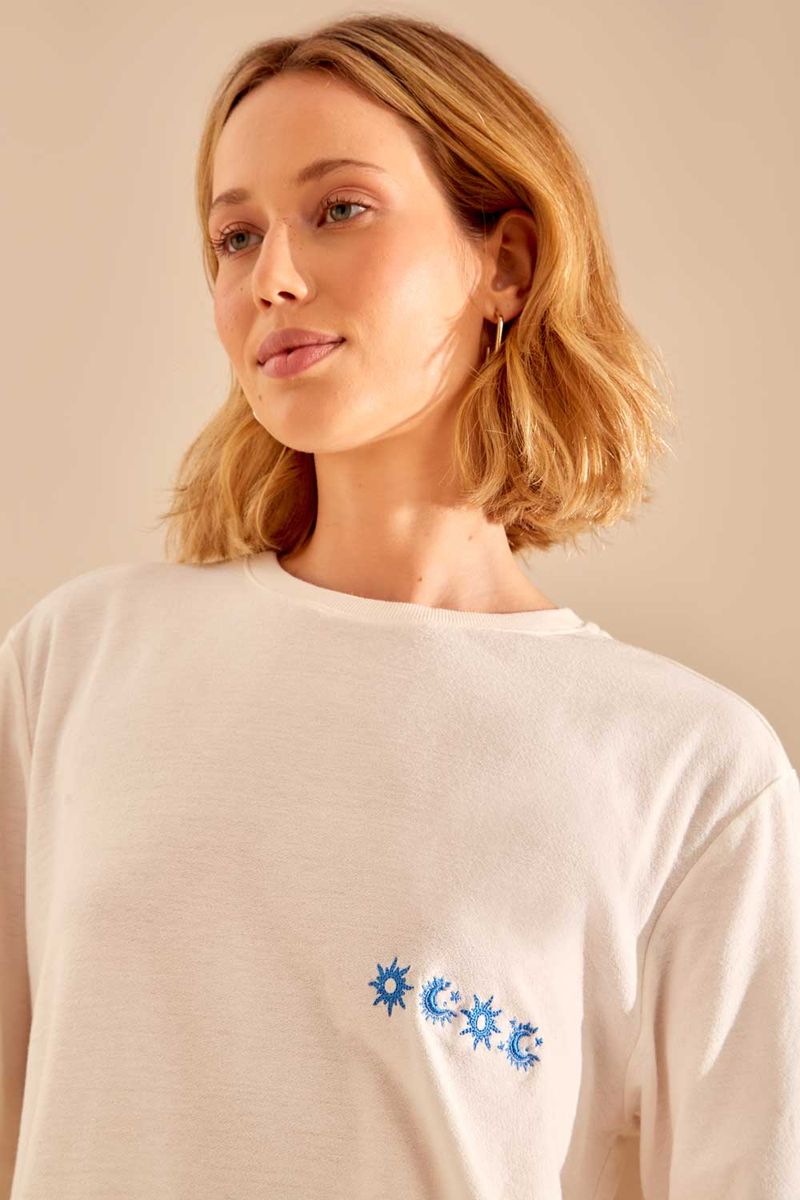 02040876_0072_2-TSHIRT-MALHA-BORDADO-ELEMENTOS