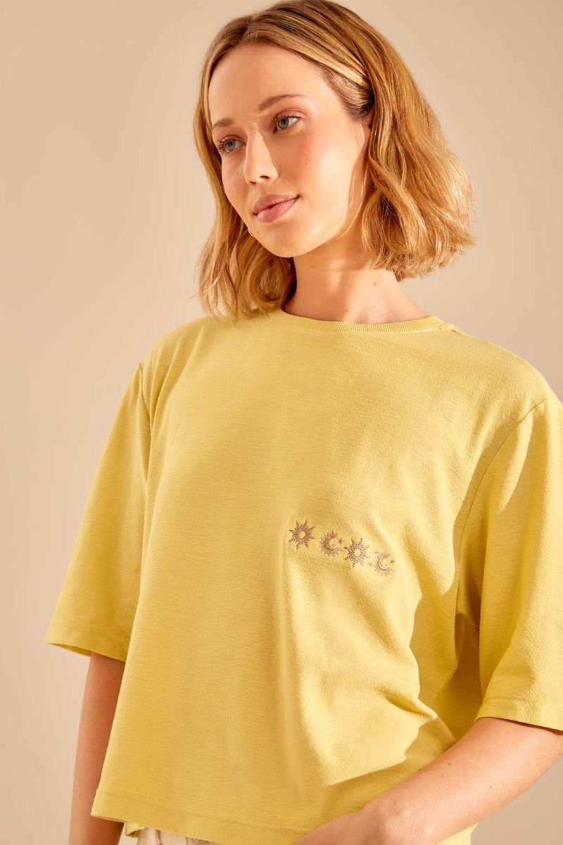02040876_7916_1-TSHIRT-MALHA-BORDADO-ELEMENTOS