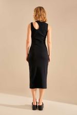 02040795_0002_3-VESTIDO-MALHA-DECOTE