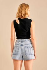 02040794_0002_3-BLUSA-MALHA-DECOTE