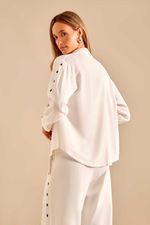 02040939_0072_3-CAMISA-BORDADA-LINHO