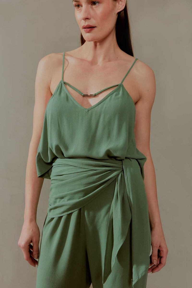 02038547_7612_2-BLUSA-DECOTE-V-ENFEITE