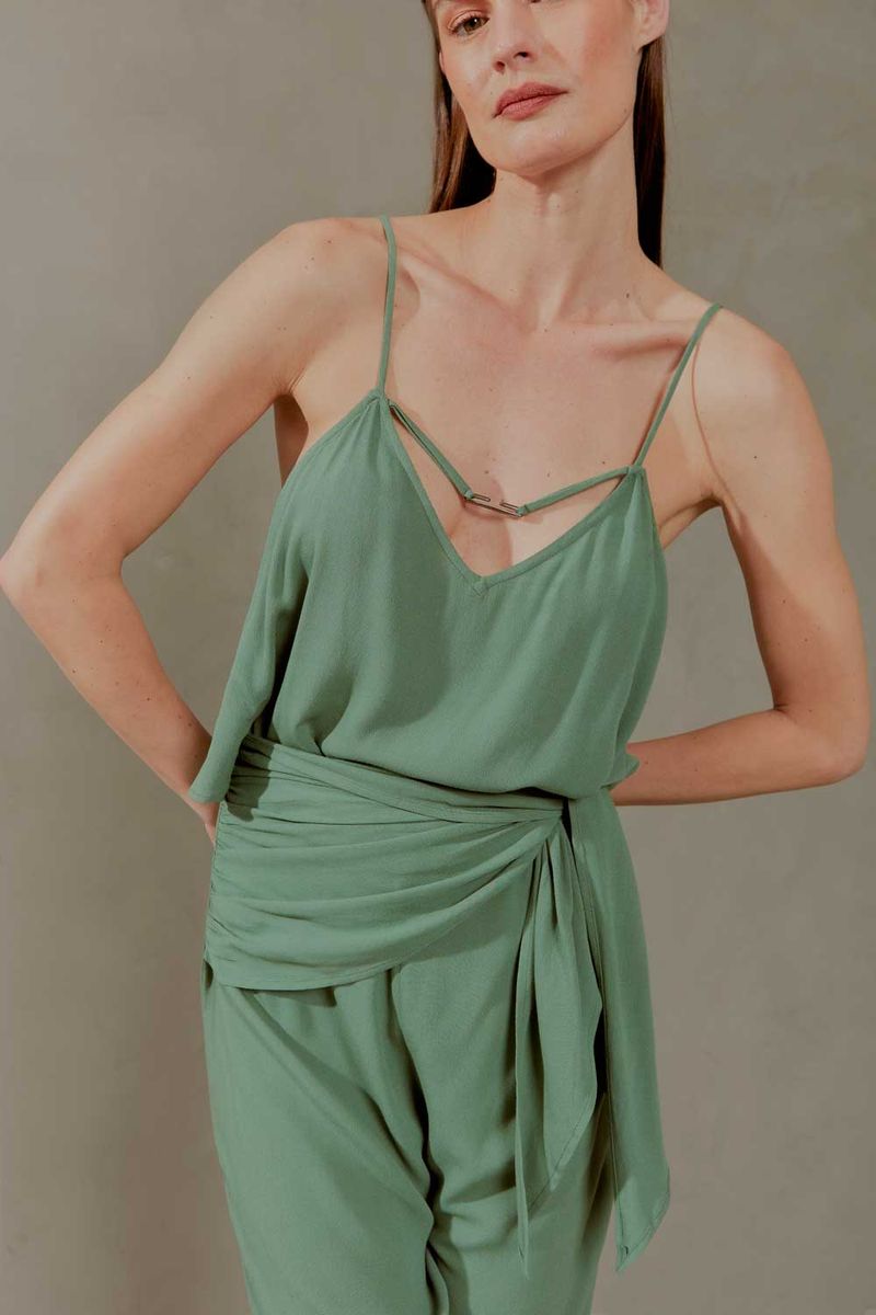 02038547_7612_3-BLUSA-DECOTE-V-ENFEITE