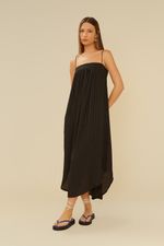 02042232_0002_1-VESTIDO-BARRA-CANOA-FENDA