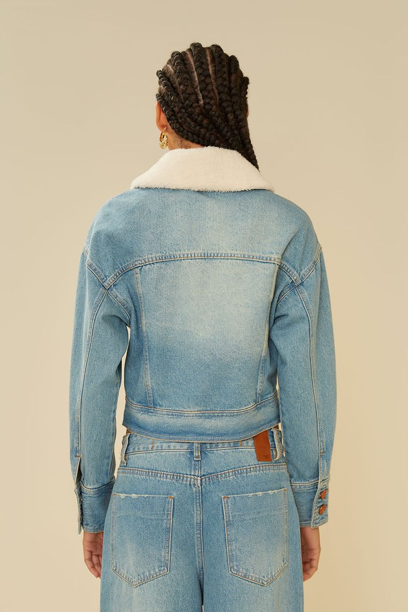02041972_0057_3-JAQUETA-JEANS-GOLA-PELO