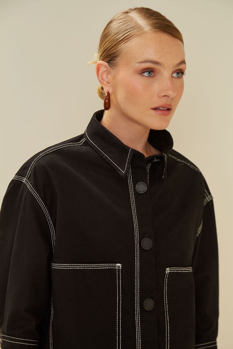 02042270_0002_3-CAMISA-SARJA-BOLSO-GEOMETRICO