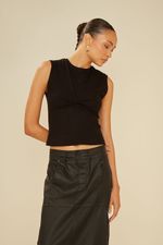02042859_0002_1-BLUSA-MALHA-DETALHE-FRENTE