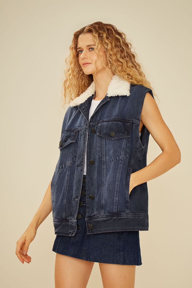 02042587_0057_1-COLETE-JEANS-GOLA-PELO