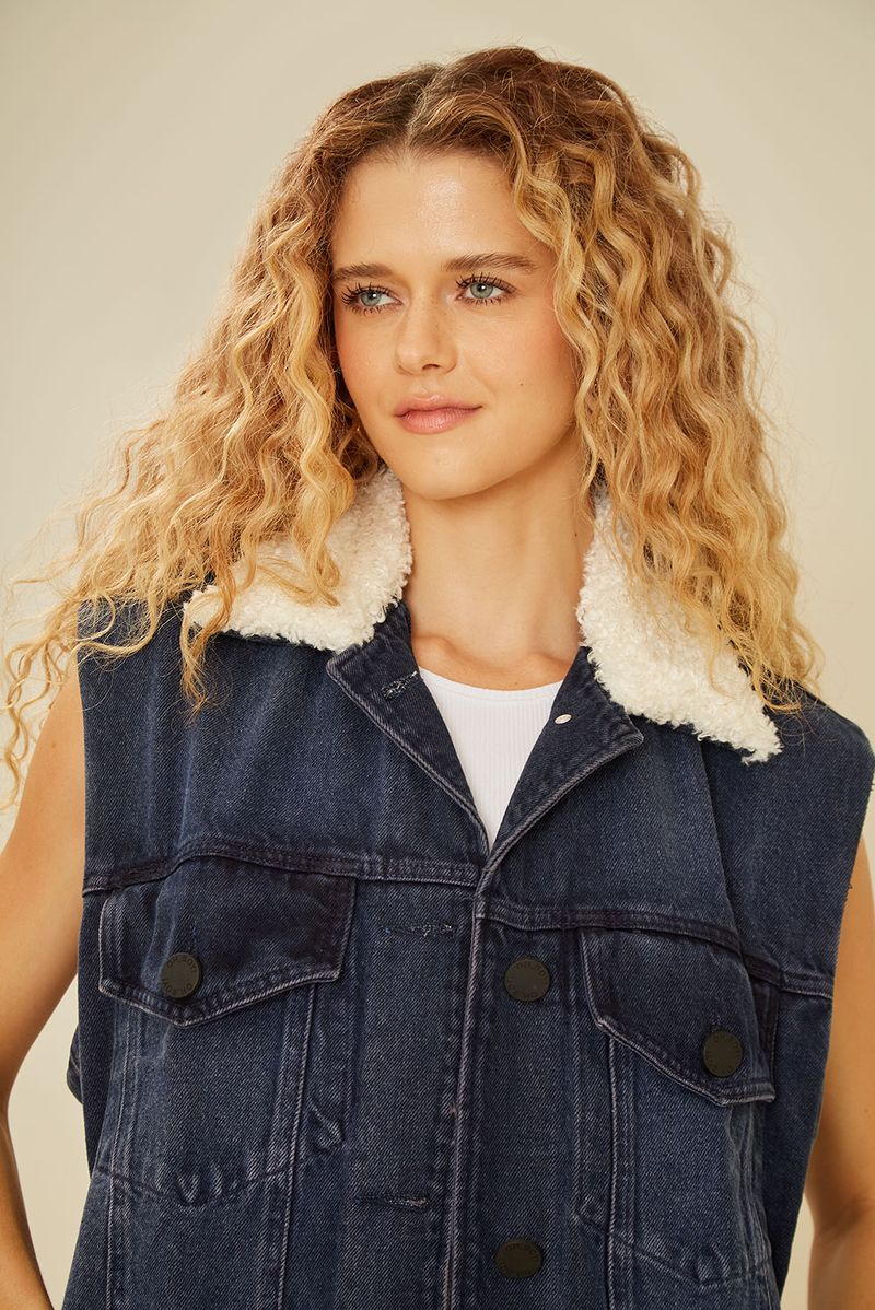 02042587_0057_4-COLETE-JEANS-GOLA-PELO